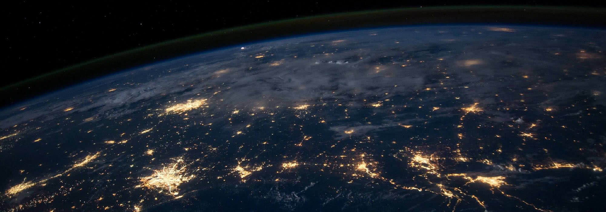 Earth Hintergrund Pixabay 2000x701px